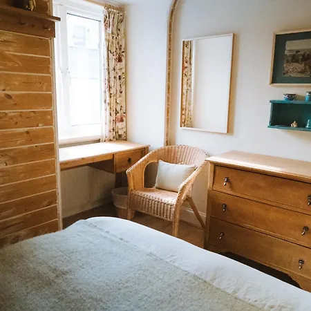 Breathtaking Harbourside Views With Parking At 'harbour Strand' *